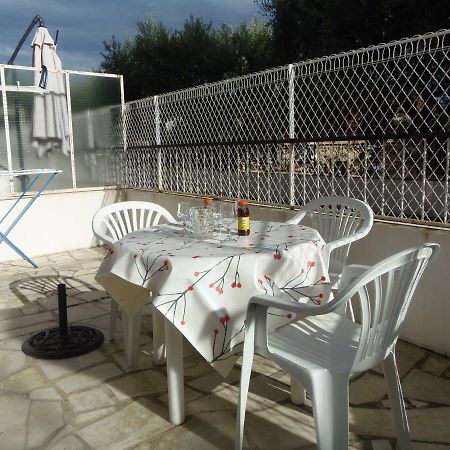 Joli Studio Calme Avec Terrasse Apartamento Nice Exterior foto