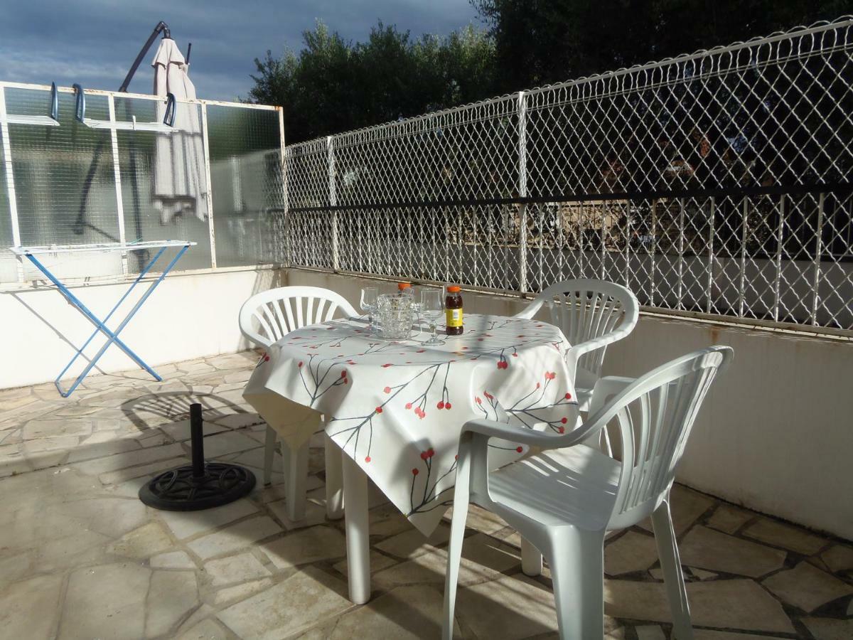 Joli Studio Calme Avec Terrasse Apartamento Nice Exterior foto
